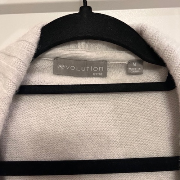Evolution by Cyrus Hooded Cardigan - Picture 4 of 6